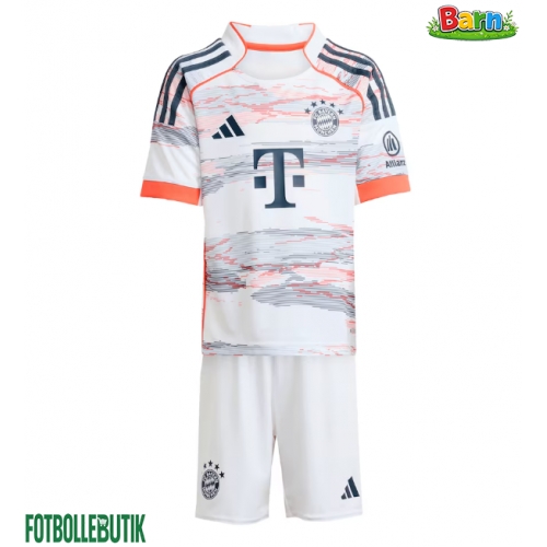 Bayern Munich Bortaställ Barn 2025-26 Kortärmad (+ Korta byxor)